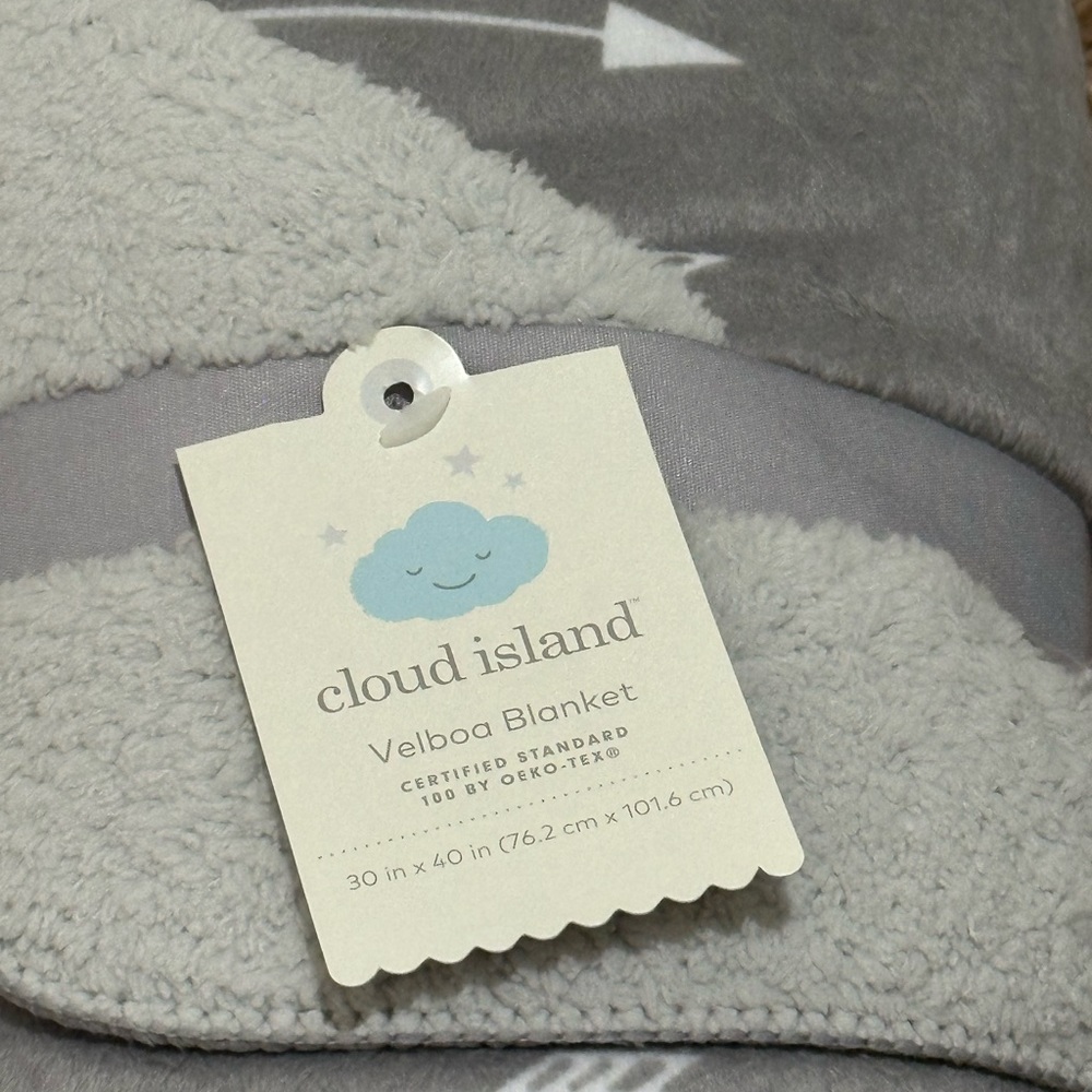 NWT Adventure Blanket and Onsie Set - Picture 7 of 9